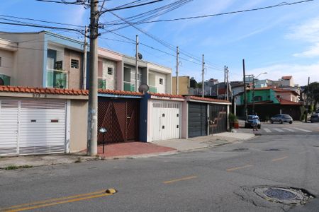 Casa à venda com 137m², 3 quartos e 2 vagasFachada