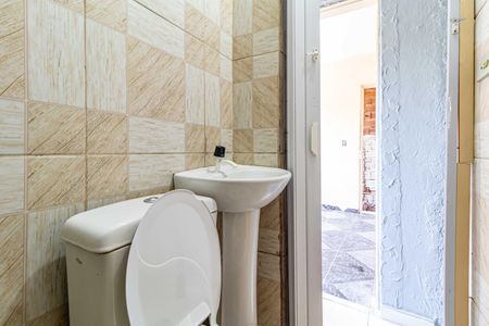 Casa para alugar com 55m², 2 quartos e sem vagaBanheiro