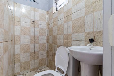 Casa para alugar com 55m², 2 quartos e sem vagaBanheiro