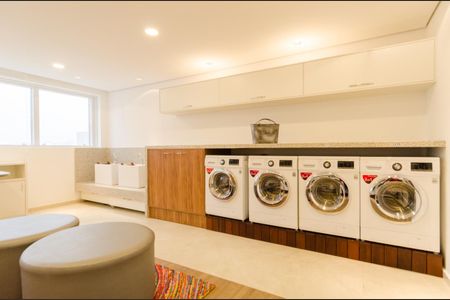 Studio para alugar com 40m², 1 quarto e 1 vaga Studio para alugar com 40m², 1 quarto e 1 vagaLavanderia