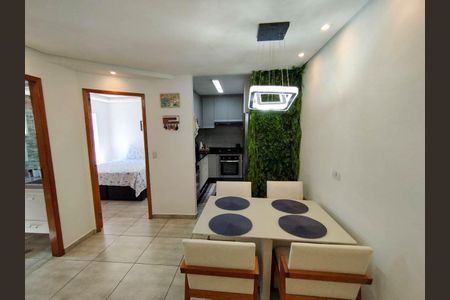 Casa para alugar com 55m², 2 quartos e sem vagaSala