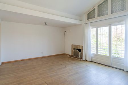 Casa à venda com 175m², 3 quartos e 2 vagasSala