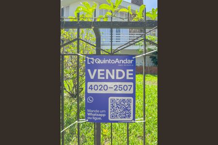 Casa à venda com 175m², 3 quartos e 2 vagasPlaca