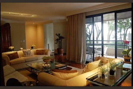 Apartamento à venda com 230m², 4 quartos e 3 vagas