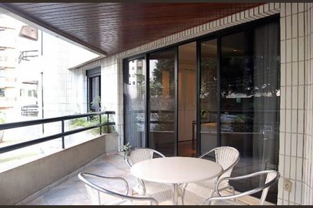 Apartamento à venda com 230m², 4 quartos e 3 vagas