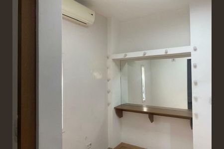 Casa à venda com 200m², 3 quartos e 3 vagas