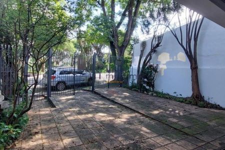 Casa à venda com 173m², 3 quartos e 4 vagas