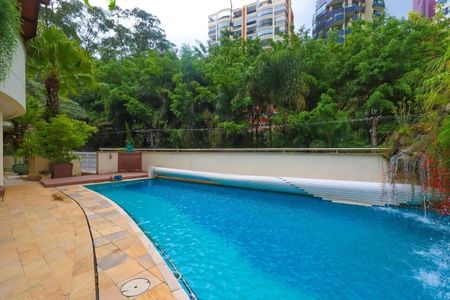 Casa à venda com 780m², 4 quartos e 3 vagas