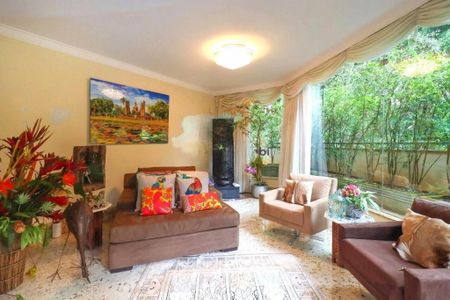 Casa à venda com 780m², 4 quartos e 3 vagas