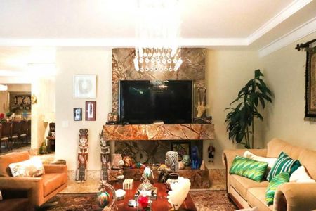 Casa à venda com 780m², 4 quartos e 3 vagas