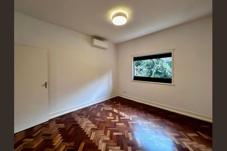 Casa à venda com 490m², 4 quartos e 7 vagasQuarto 1