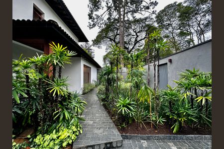 Casa à venda com 490m², 4 quartos e 7 vagasQuintal