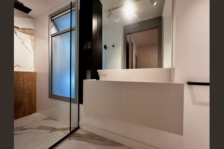 Casa à venda com 490m², 4 quartos e 7 vagasBanheiro Suíte 3 Térreo