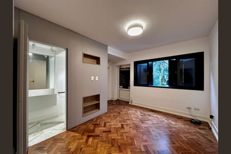 Casa à venda com 490m², 4 quartos e 7 vagasSuíte 3 Térreo