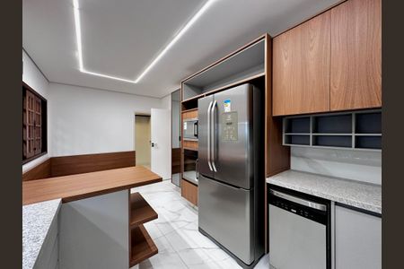 Casa à venda com 490m², 4 quartos e 7 vagasCozinha