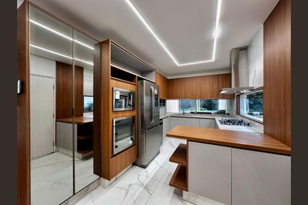 Casa à venda com 490m², 4 quartos e 7 vagasCozinha