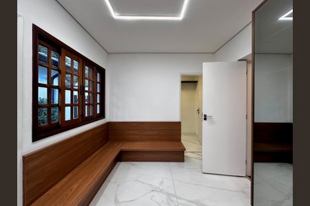 Casa à venda com 490m², 4 quartos e 7 vagasCozinha