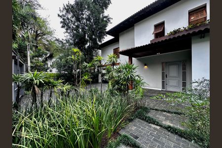 Casa à venda com 490m², 4 quartos e 7 vagasQuintal