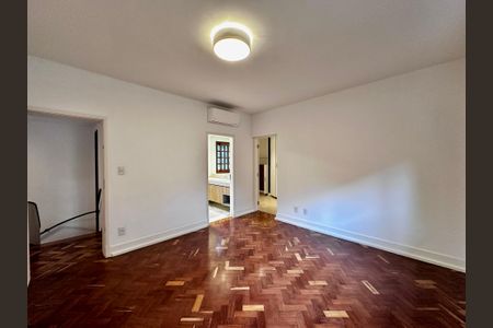 Casa à venda com 490m², 4 quartos e 7 vagasSuíte 1