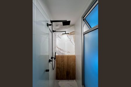 Casa à venda com 490m², 4 quartos e 7 vagasBanheiro Suíte 3 Térreo