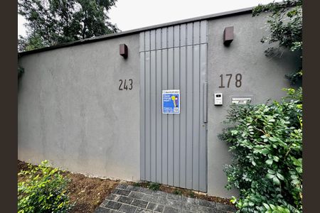 Casa à venda com 490m², 4 quartos e 7 vagasPlaca