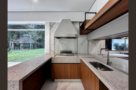 Casa à venda com 490m², 4 quartos e 7 vagasTerraço Gourmet