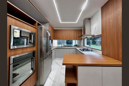 Casa à venda com 490m², 4 quartos e 7 vagasCozinha