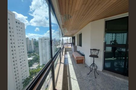 Apartamento à venda com 164m², 4 quartos e 3 vagas