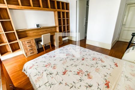 Apartamento à venda com 309m², 5 quartos e 4 vagas Apartamento à venda com 309m², 5 quartos e 4 vagasSuíte 3 - Cobertura