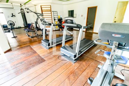 Apartamento à venda com 309m², 5 quartos e 4 vagas Apartamento à venda com 309m², 5 quartos e 4 vagasÁrea comum - Academia