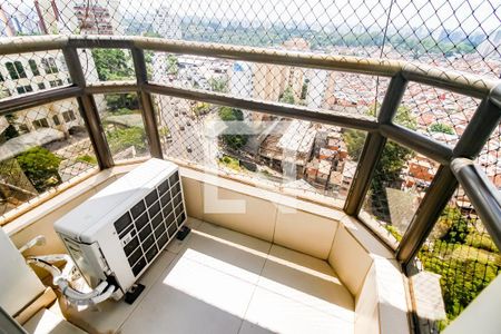 Apartamento à venda com 309m², 5 quartos e 4 vagas Apartamento à venda com 309m², 5 quartos e 4 vagasVarandaSuite 1