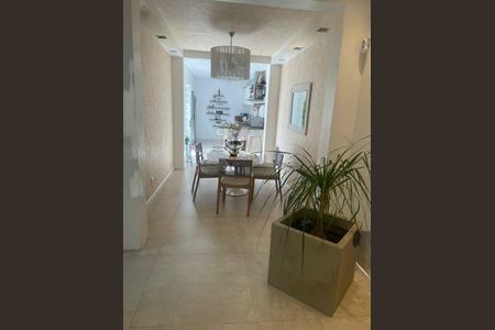 Casa à venda com 175m², 3 quartos e 4 vagas