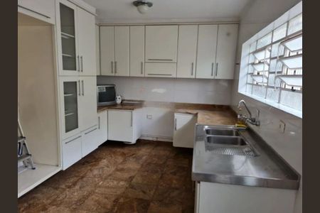 Casa para alugar com 333m², 5 quartos e 5 vagas