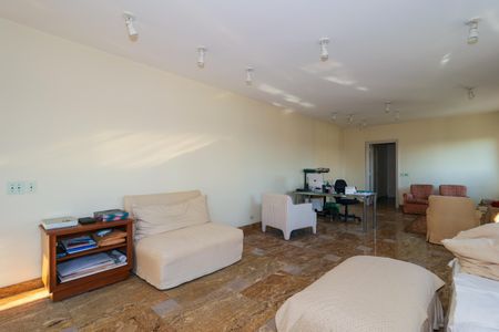 Apartamento à venda com 945m², 4 quartos e 4 vagas Apartamento à venda com 945m², 4 quartos e 4 vagasCobertura