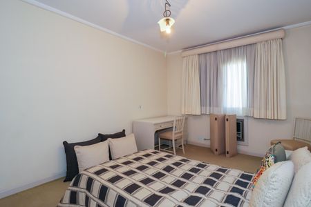 Apartamento à venda com 945m², 4 quartos e 4 vagas Apartamento à venda com 945m², 4 quartos e 4 vagasSuíte 2