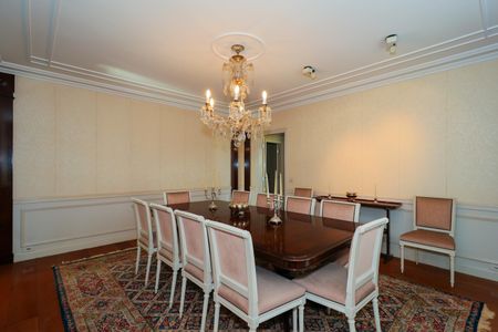 Apartamento à venda com 945m², 4 quartos e 4 vagas Apartamento à venda com 945m², 4 quartos e 4 vagasSala de Jantar