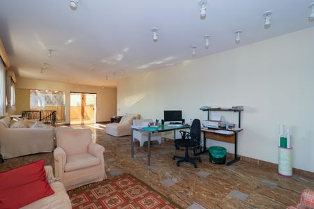 Apartamento à venda com 945m², 4 quartos e 4 vagas Apartamento à venda com 945m², 4 quartos e 4 vagasCobertura