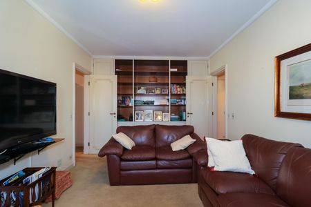 Apartamento à venda com 945m², 4 quartos e 4 vagas Apartamento à venda com 945m², 4 quartos e 4 vagasSala de TV/Quarto 4