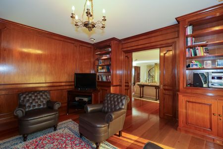 Apartamento à venda com 945m², 4 quartos e 4 vagas Apartamento à venda com 945m², 4 quartos e 4 vagasEscritório