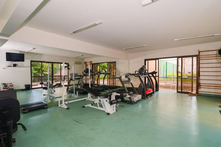 Apartamento à venda com 945m², 4 quartos e 4 vagas Apartamento à venda com 945m², 4 quartos e 4 vagasÁrea comum - Academia