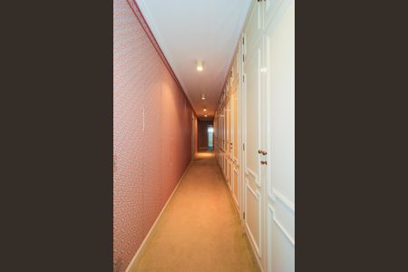 Apartamento à venda com 945m², 4 quartos e 4 vagas Apartamento à venda com 945m², 4 quartos e 4 vagasCorredor