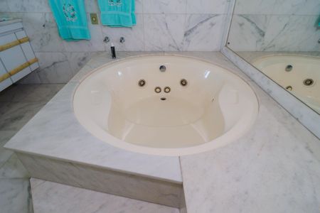 Apartamento à venda com 945m², 4 quartos e 4 vagas Apartamento à venda com 945m², 4 quartos e 4 vagasBanheiro da Suíte 1