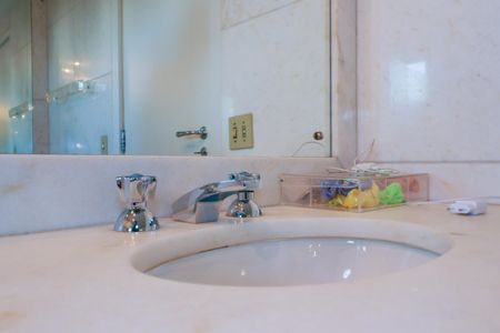 Apartamento à venda com 945m², 4 quartos e 4 vagas Apartamento à venda com 945m², 4 quartos e 4 vagasBanheiro da Suíte 2