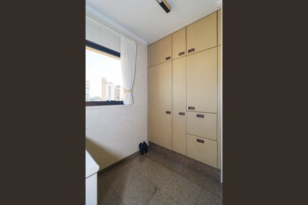Apartamento à venda com 945m², 4 quartos e 4 vagas Apartamento à venda com 945m², 4 quartos e 4 vagasÁrea de Serviço