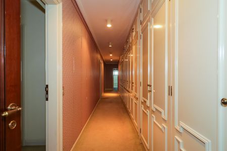 Apartamento à venda com 945m², 4 quartos e 4 vagas Apartamento à venda com 945m², 4 quartos e 4 vagasCorredor