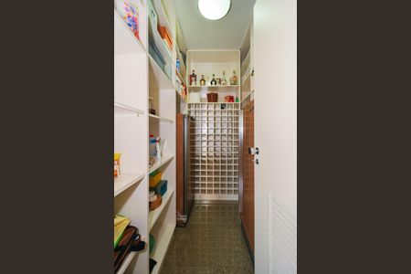 Apartamento à venda com 945m², 4 quartos e 4 vagas Apartamento à venda com 945m², 4 quartos e 4 vagasÁrea de Serviço