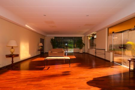 Apartamento à venda com 945m², 4 quartos e 4 vagas Apartamento à venda com 945m², 4 quartos e 4 vagasÁrea comum - Salão de festas