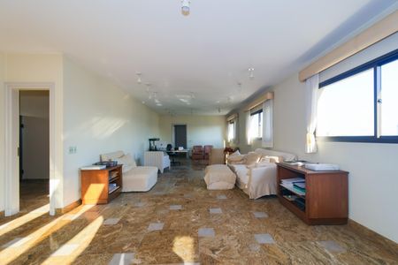 Apartamento à venda com 945m², 4 quartos e 4 vagas Apartamento à venda com 945m², 4 quartos e 4 vagasCobertura