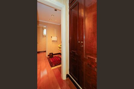 Apartamento à venda com 945m², 4 quartos e 4 vagas Apartamento à venda com 945m², 4 quartos e 4 vagasLavabo