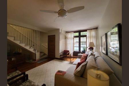 Casa à venda com 149m², 2 quartos e 2 vagas